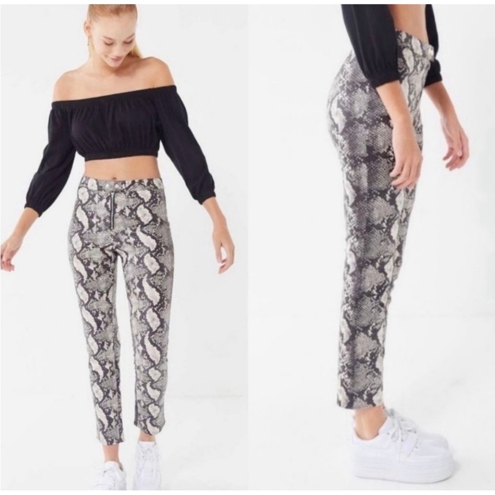 Urban Outfitters Maia Snakeskin Faux Leather High Waisted Pants Grey‎ Black 4